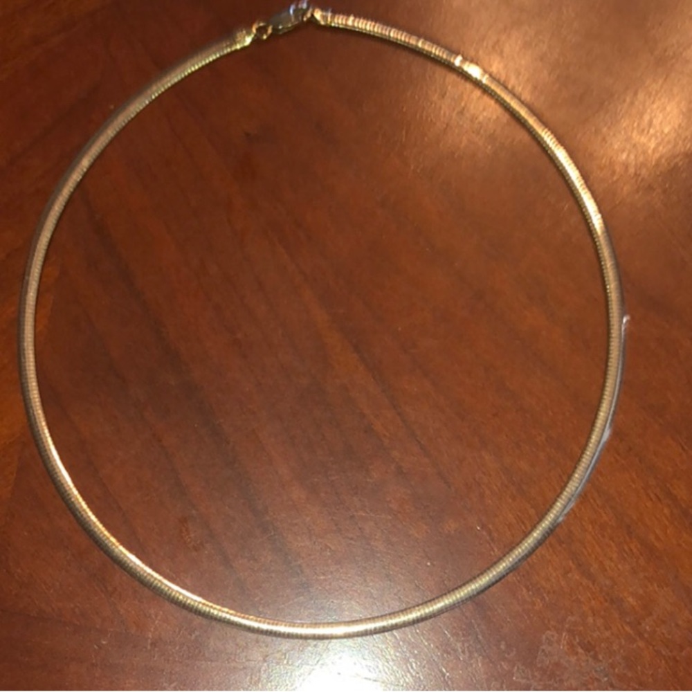 Stainless steel gold necklace 18”. Preowned flat snake. 18in x 1/4in